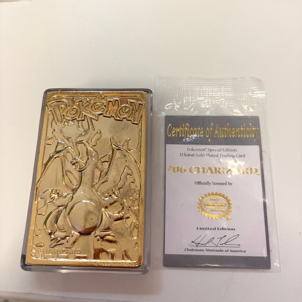 RARE 1999 23K Gold Pokemon Gold-Plated Charizard Collectible Card